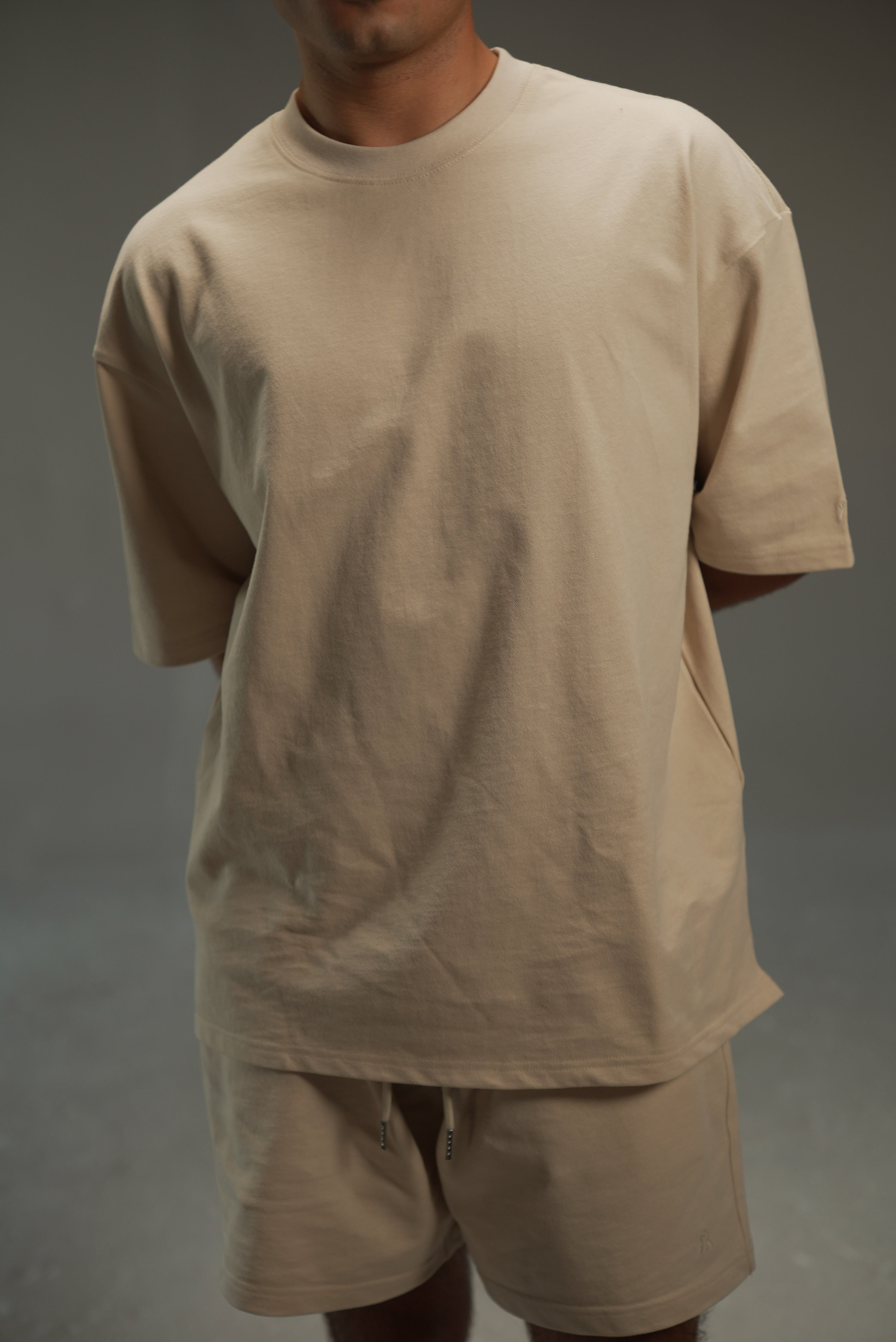 men’s relaxed sweatshirt in khaki, on-model front